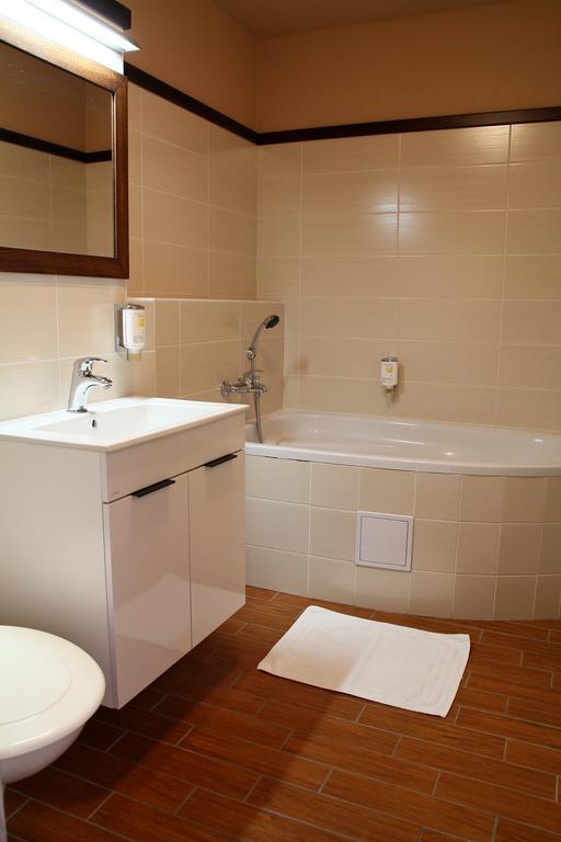 Napajedla Hotel Baltaci Stary Zamek מראה חיצוני תמונה